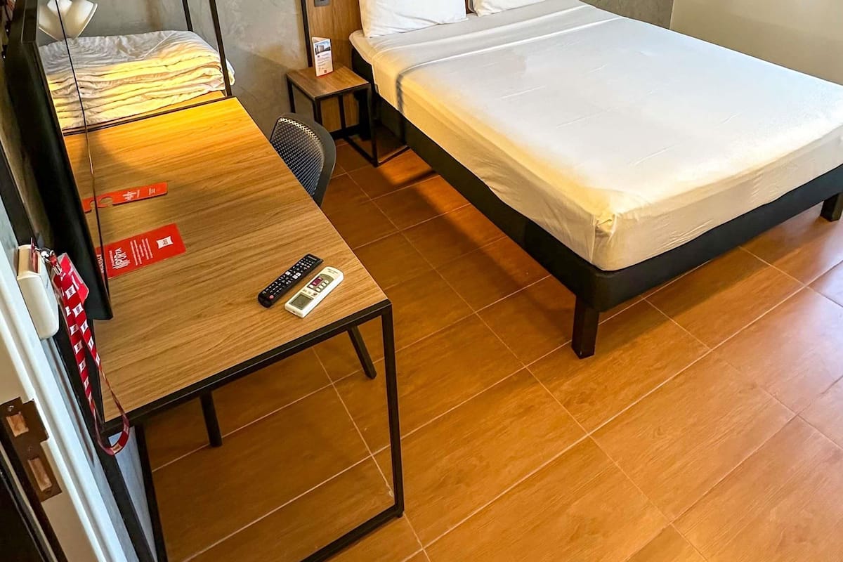 In-room safe, desk, free WiFi, bed sheets