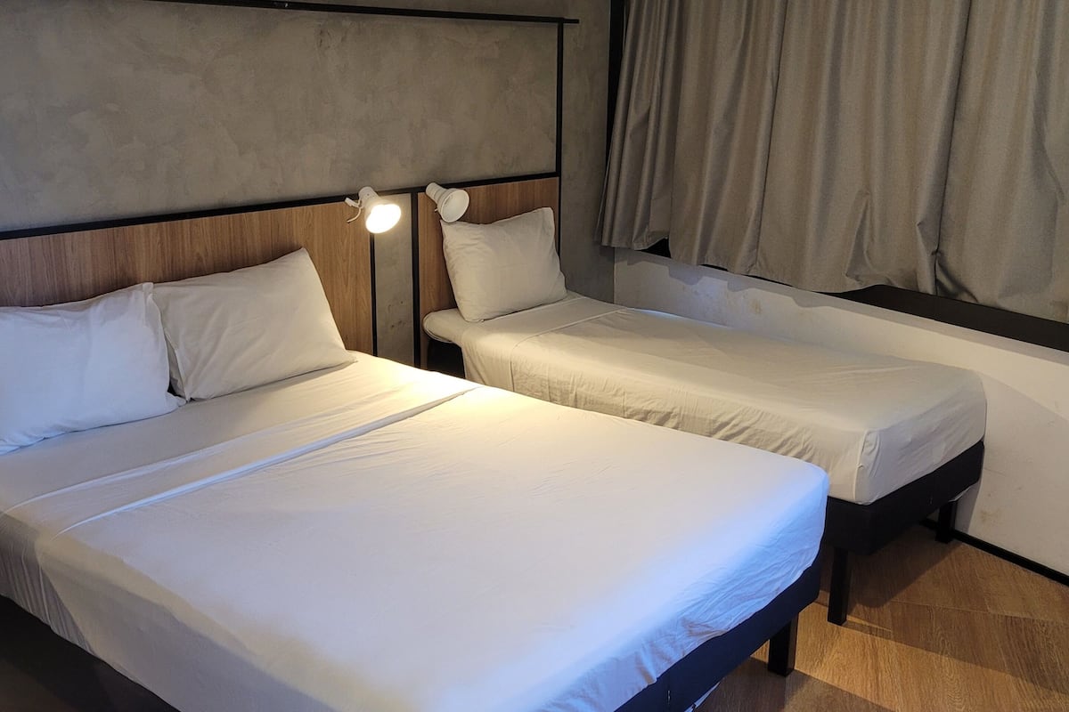 Comfort Room, Multiple Beds