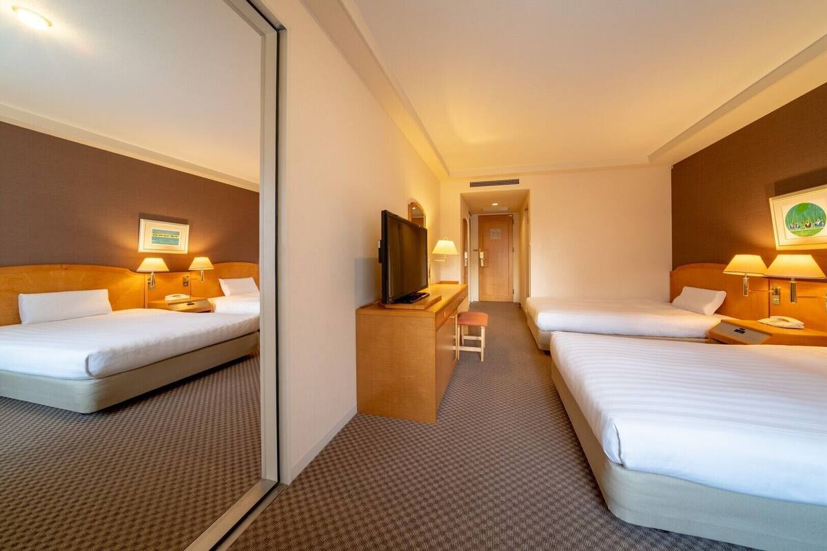 Premium bedding, down duvets, in-room safe, desk