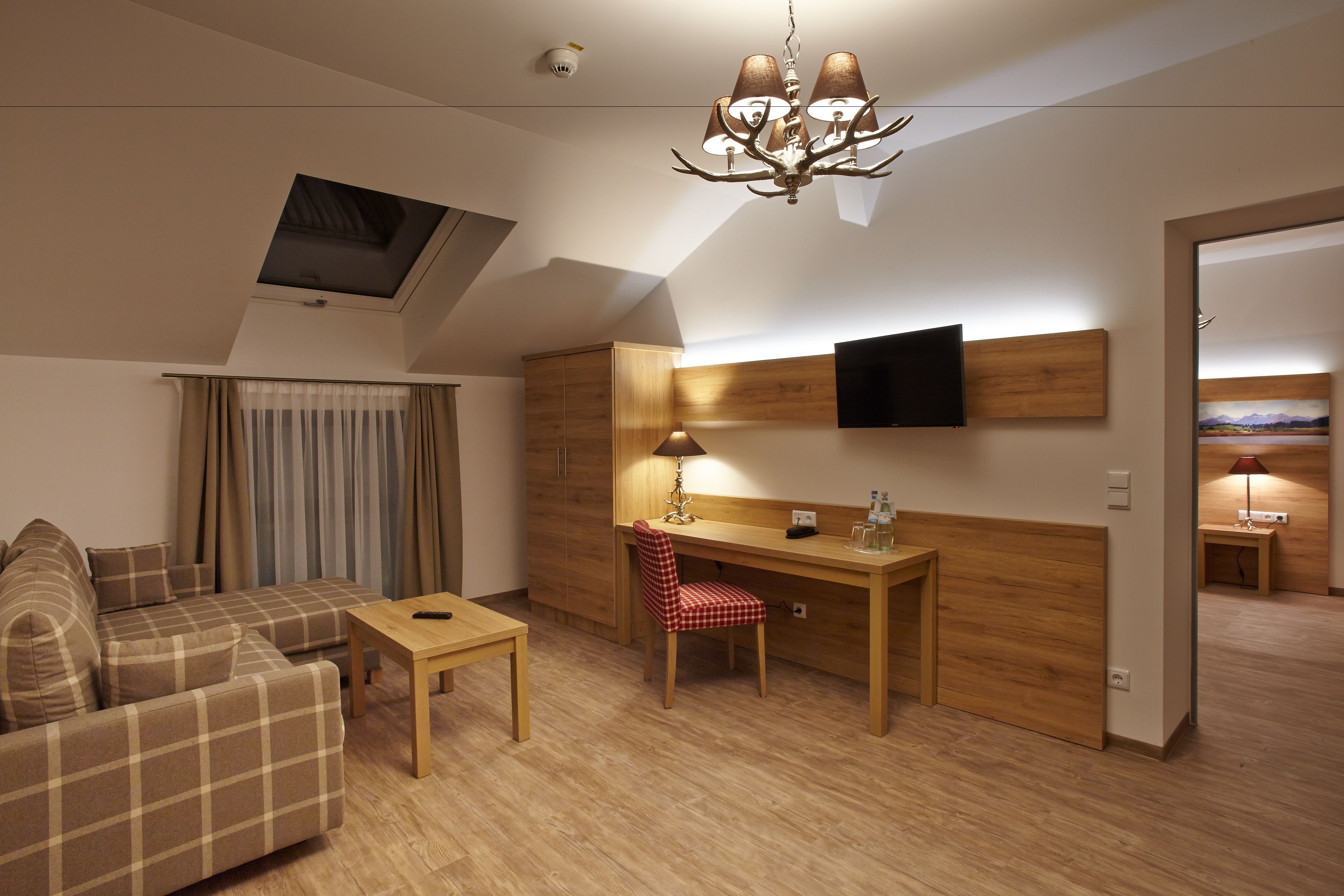 junior suite (4) | living area | flat-screen tv