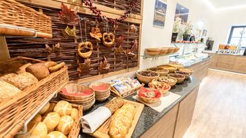 Daily buffet breakfast (EUR 20.50 per person)