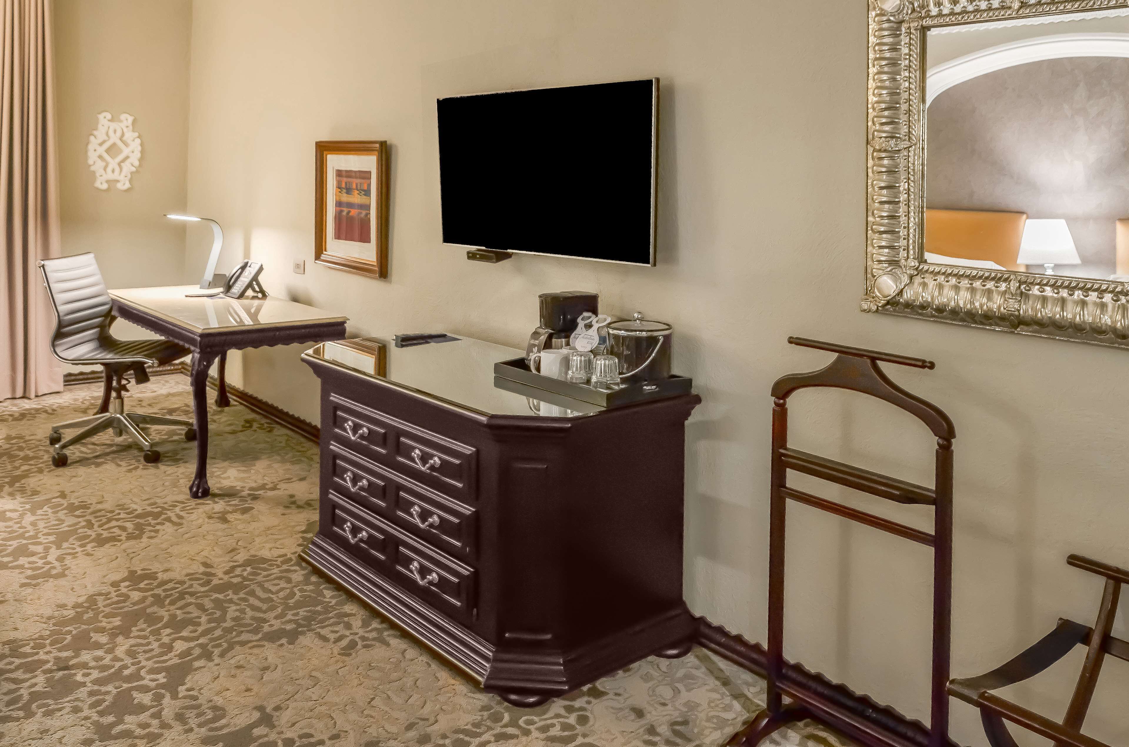 room, 2 queen beds | egyptian cotton sheets, hypo-allergenic bedding, down duvets