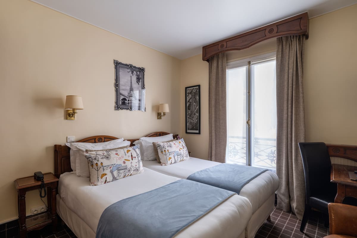 Classic Twin Room | Individually decorated, desk, soundproofing, free WiFi