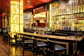 7 bars/lounges, sports bar