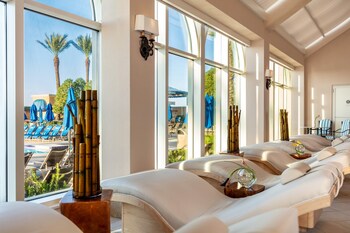 Couples treatment rooms, body treatments, aromatherapy at Beau Rivage