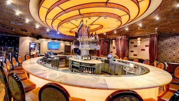 7 bares, bar deportivo