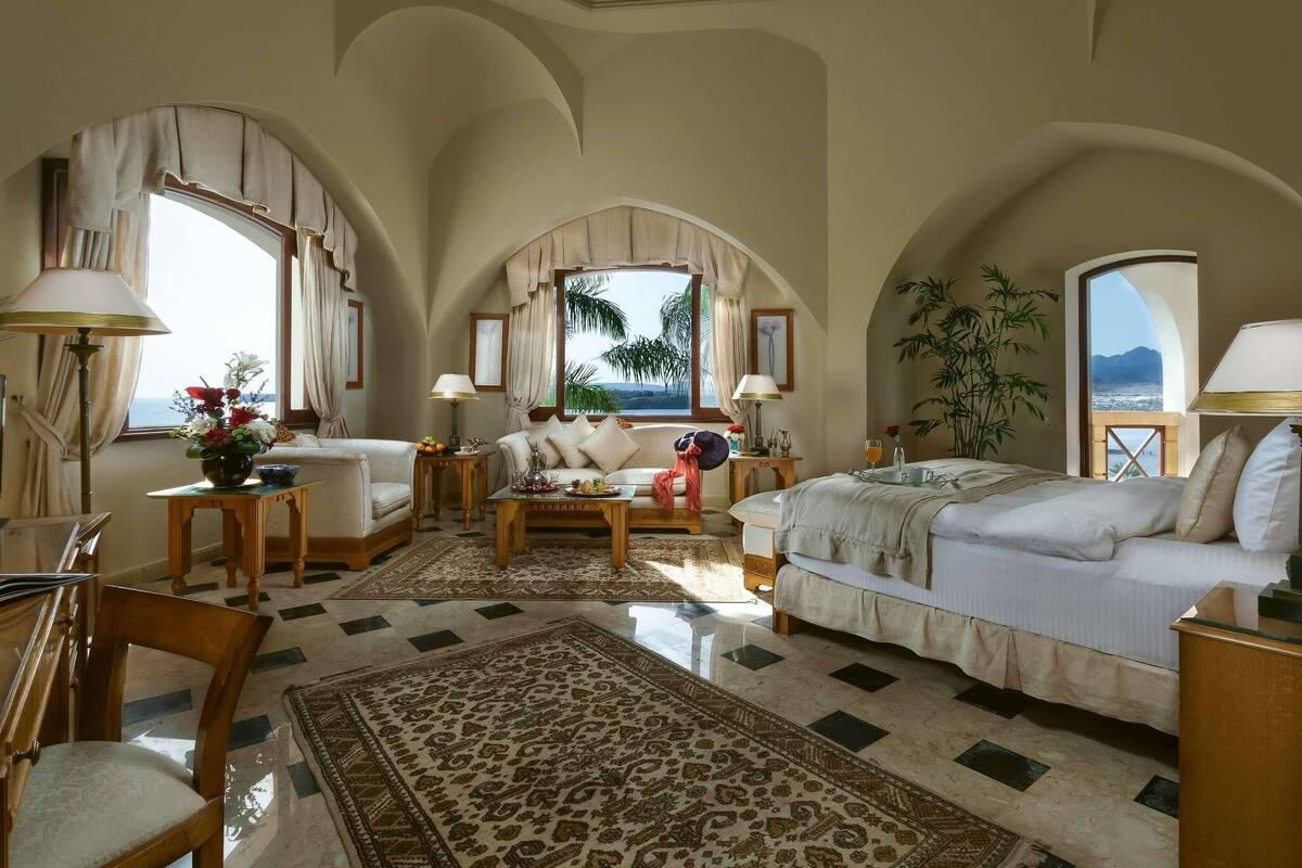 Luxury Villa, Multiple Beds, Sea View | Premium bedding, minibar, in-room safe, blackout curtains