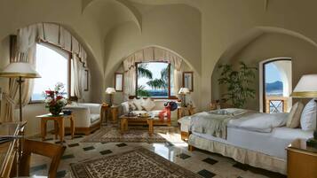 Ropa de cama de alta calidad y minibar