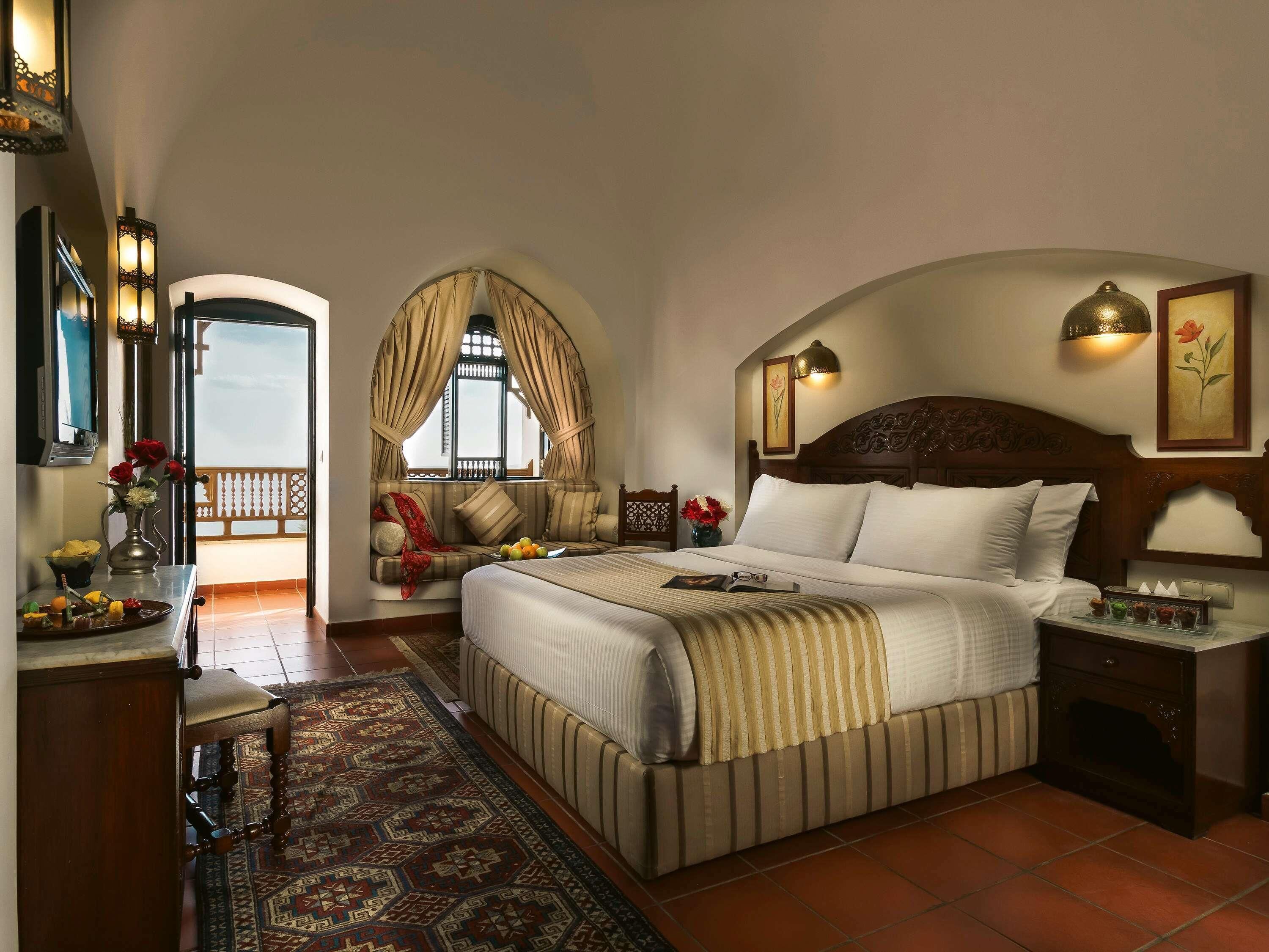 Ropa de cama de alta calidad y minibar 