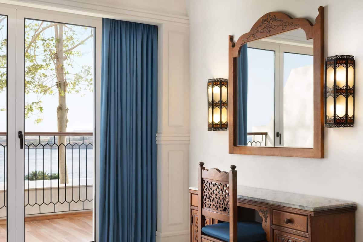 Premium bedding, minibar, in-room safe, blackout drapes