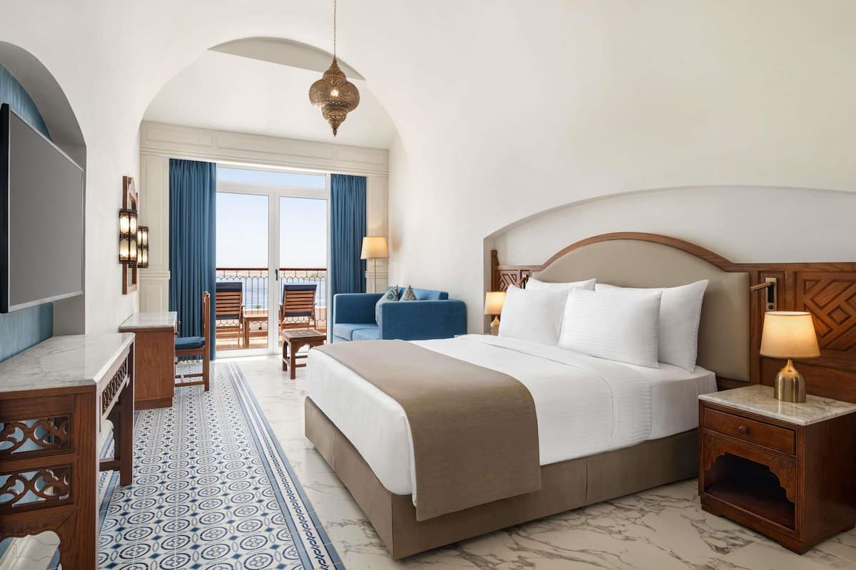 Hochwertige Bettwaren, Minibar, Zimmersafe, Verdunkelungsvorhänge