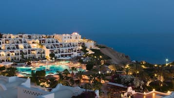 Premium bedding, minibar, in-room safe, blackout curtains