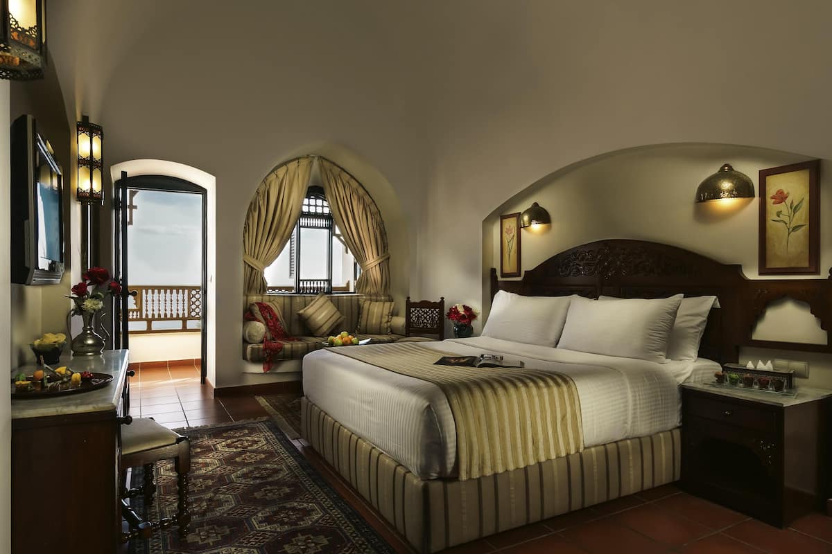 1 bedroom, premium bedding, minibar, in-room safe