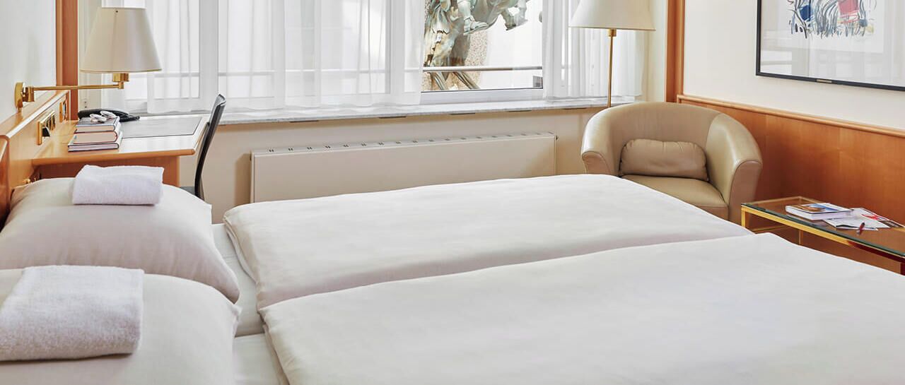 Habitació doble empresarial, hipoal·lergogen (Atrium Facing) | Roba de llit d'alta qualitat i minibar gratuït 