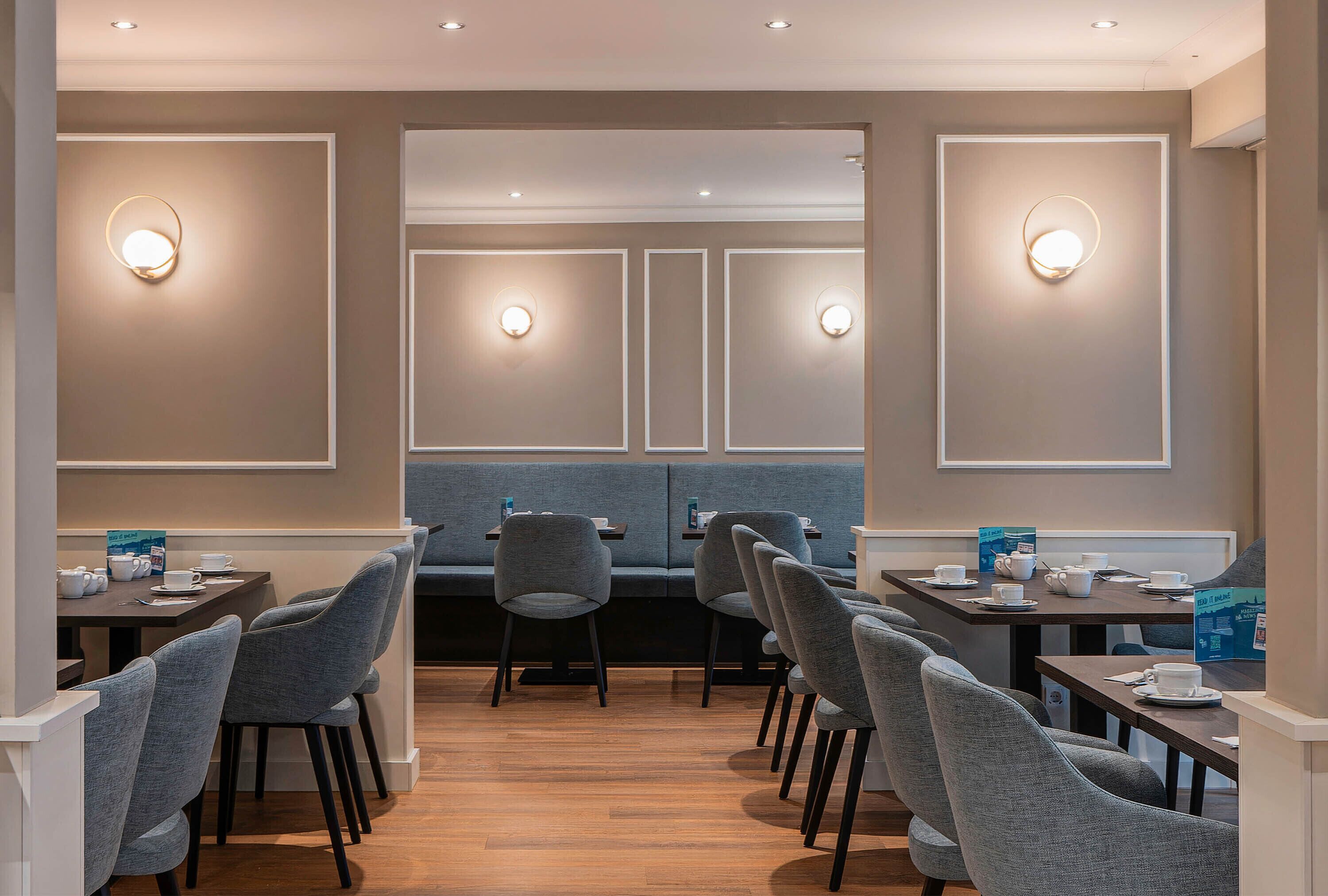 Frukostbuffé varje dag (EUR 24 per person)