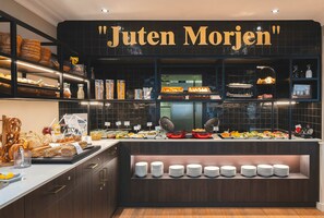 Daily buffet breakfast for a fee - Living Hotel Großer Kurfürst (Berlin)
