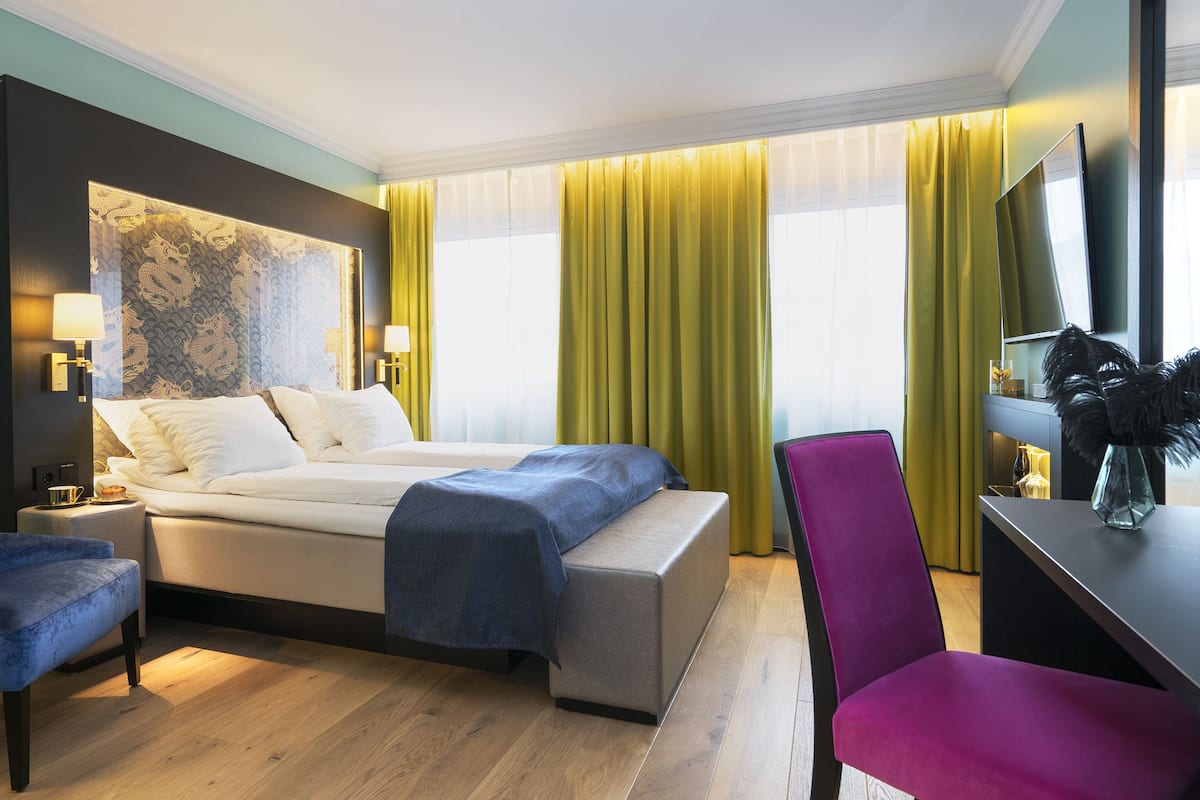 Hochwertige Bettwaren, Pillowtop-Betten, Minibar, Zimmersafe