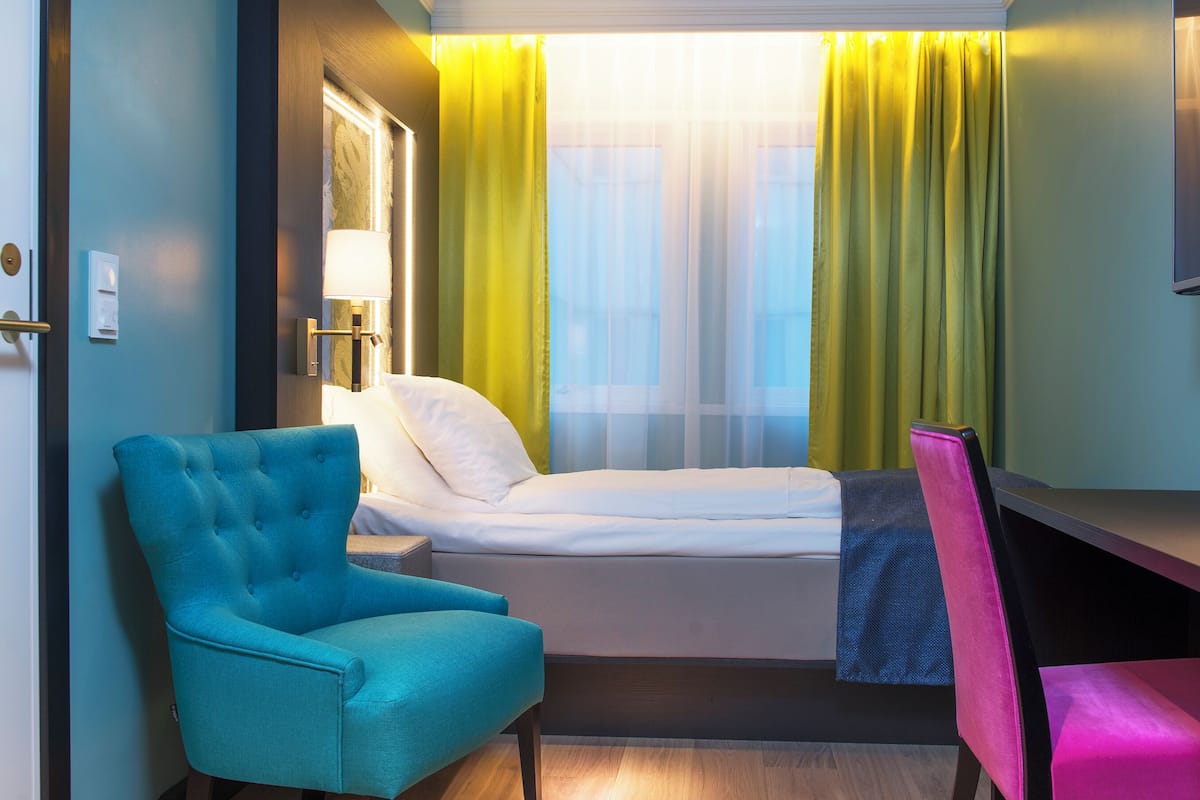 Single Room, Non Smoking (Small) | Premium bedding, pillowtop beds, minibar, in-room safe