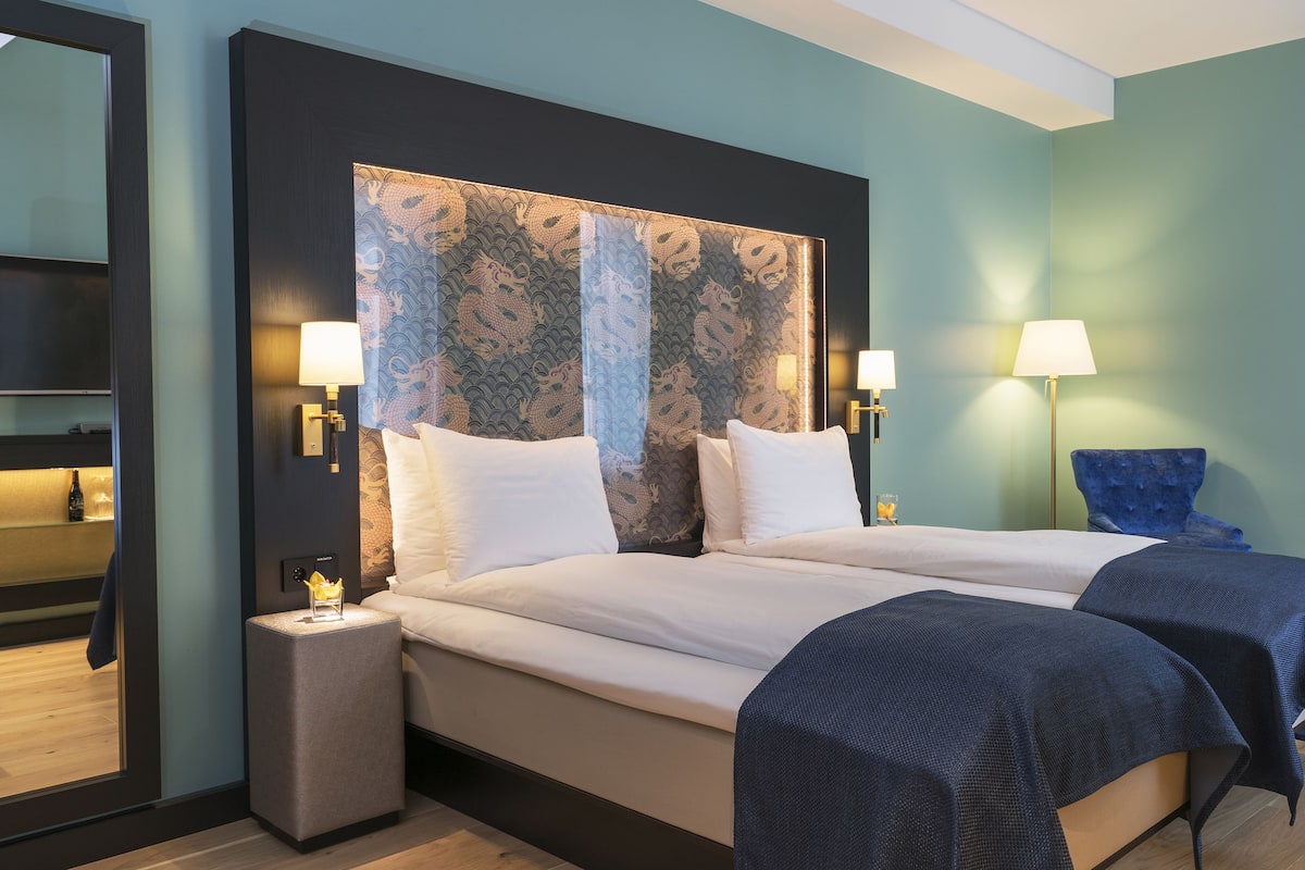 Hochwertige Bettwaren, Pillowtop-Betten, Minibar, Zimmersafe