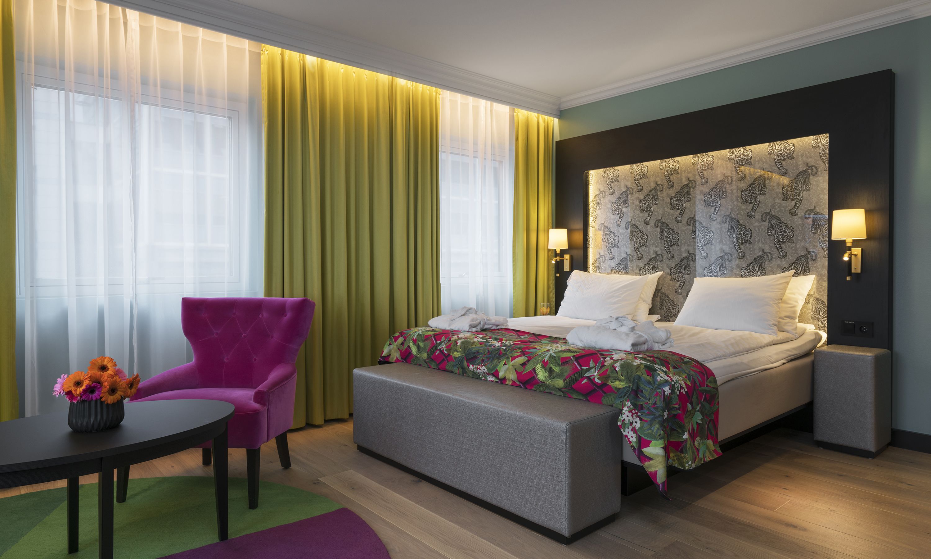 Premium bedding, pillow-top beds, minibar, in-room safe