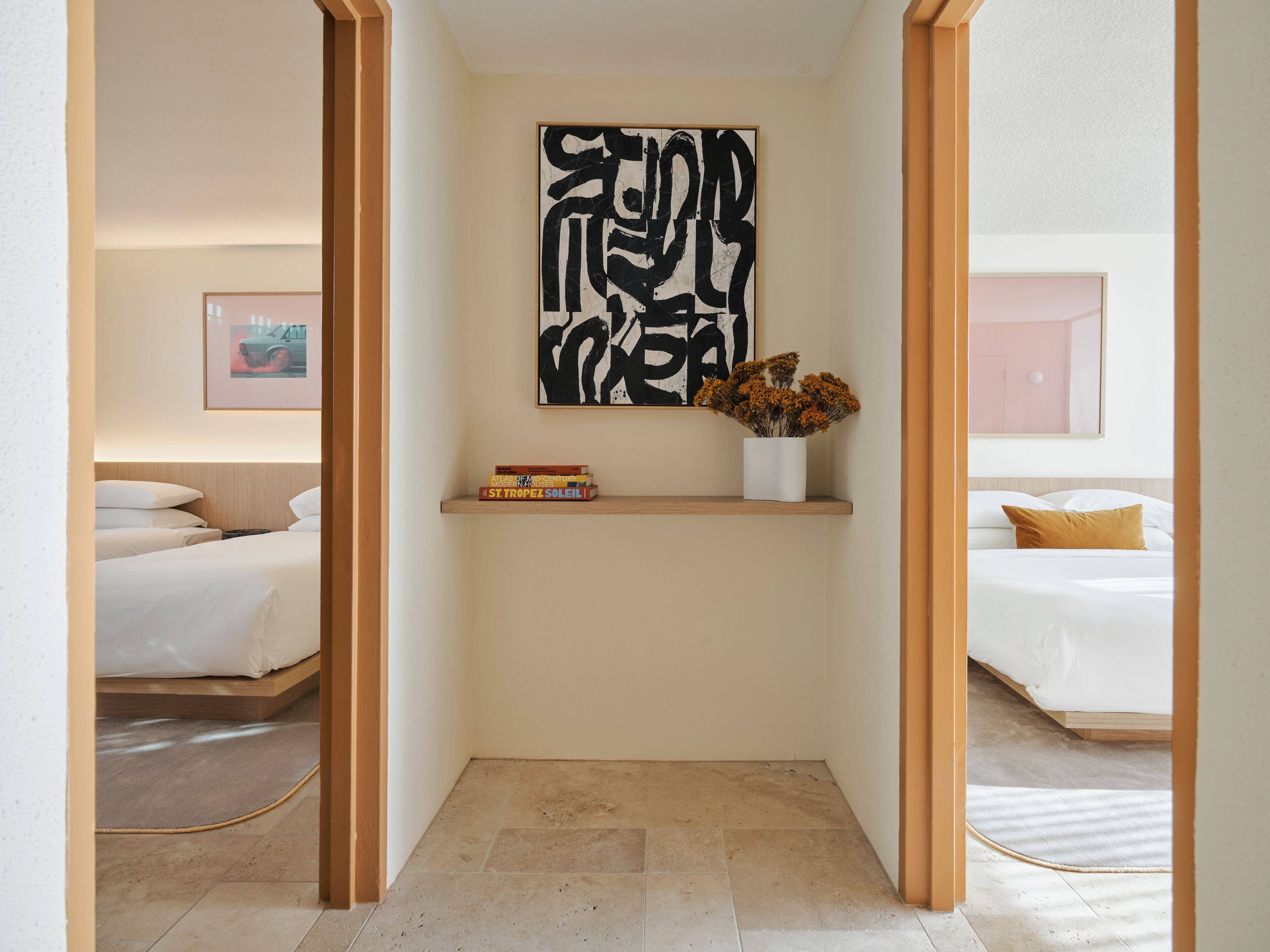 Minibar, iron/ironing board, free WiFi, bed sheets