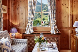 Deluxe Double Room, 1 Double Bed, Mountain View | Mountain view