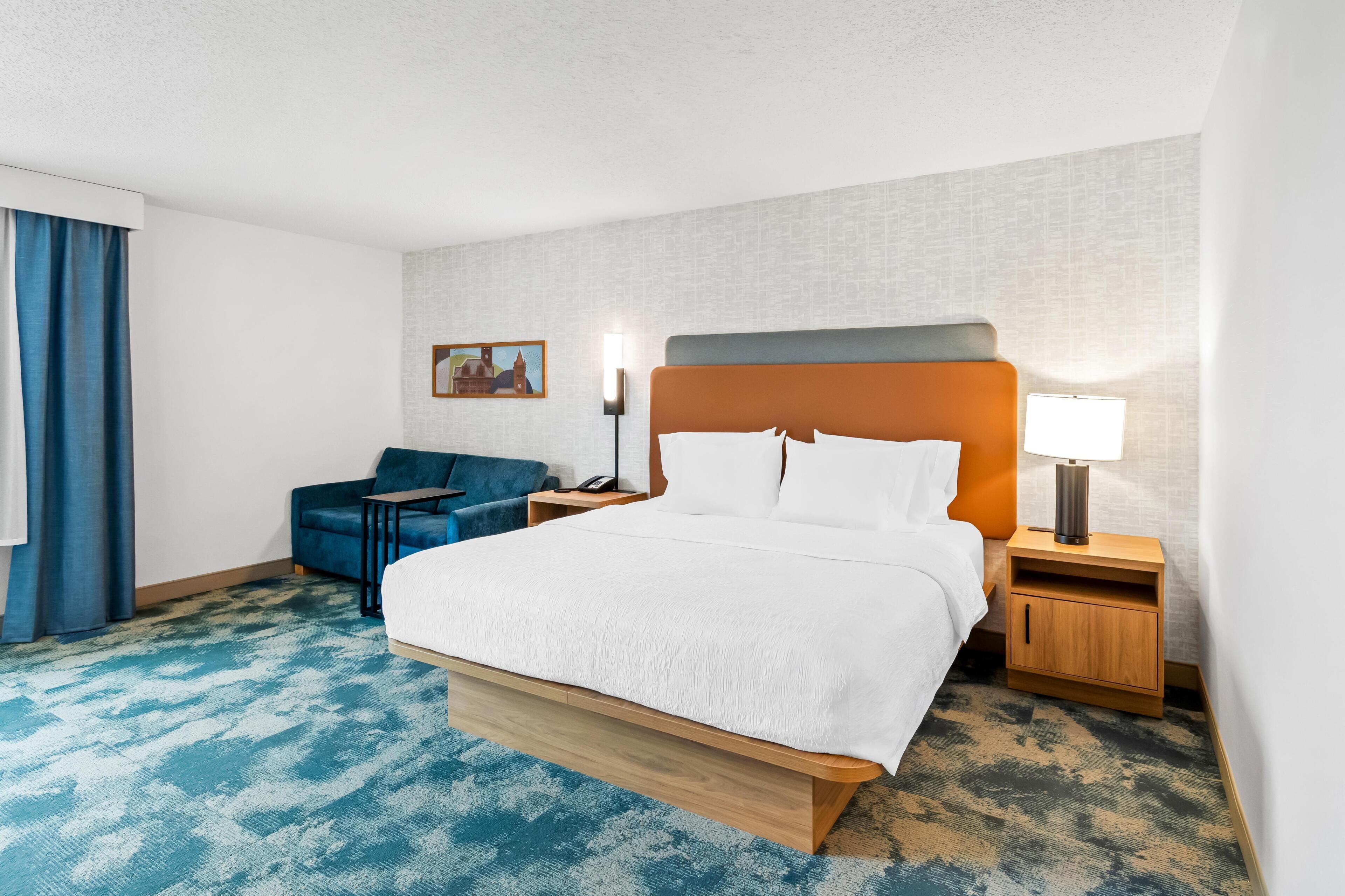 Room, 1 King Bed, Accessible, Lake View (Hearing) | Desk, blackout drapes, iron/ironing board, free cribs/infant beds