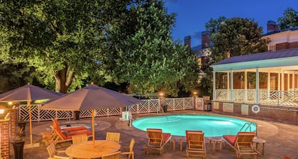 Hampton Inn Lexington-Historic District