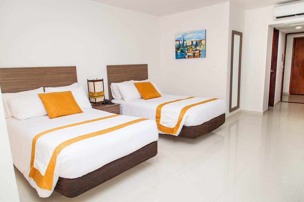 Minibar, in-room safe, blackout drapes, bed sheets