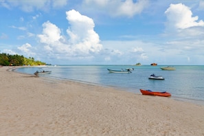 Beach nearby, free beach shuttle, beach towels, beach bar