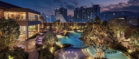 Indoor pool, outdoor pool, pool cabanas (surcharge), lifeguards on site