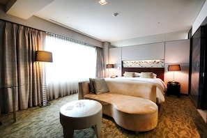 Premium bedding, down duvets, minibar, in-room safe