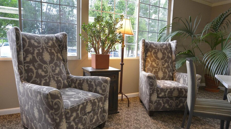 Hilltop Inn by Riversage