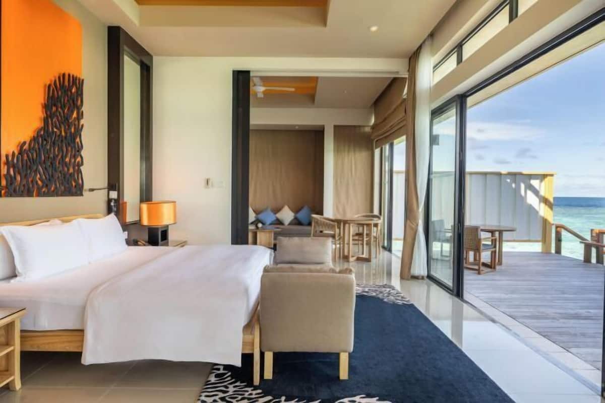 1 bedroom, pillowtop beds, minibar, in-room safe