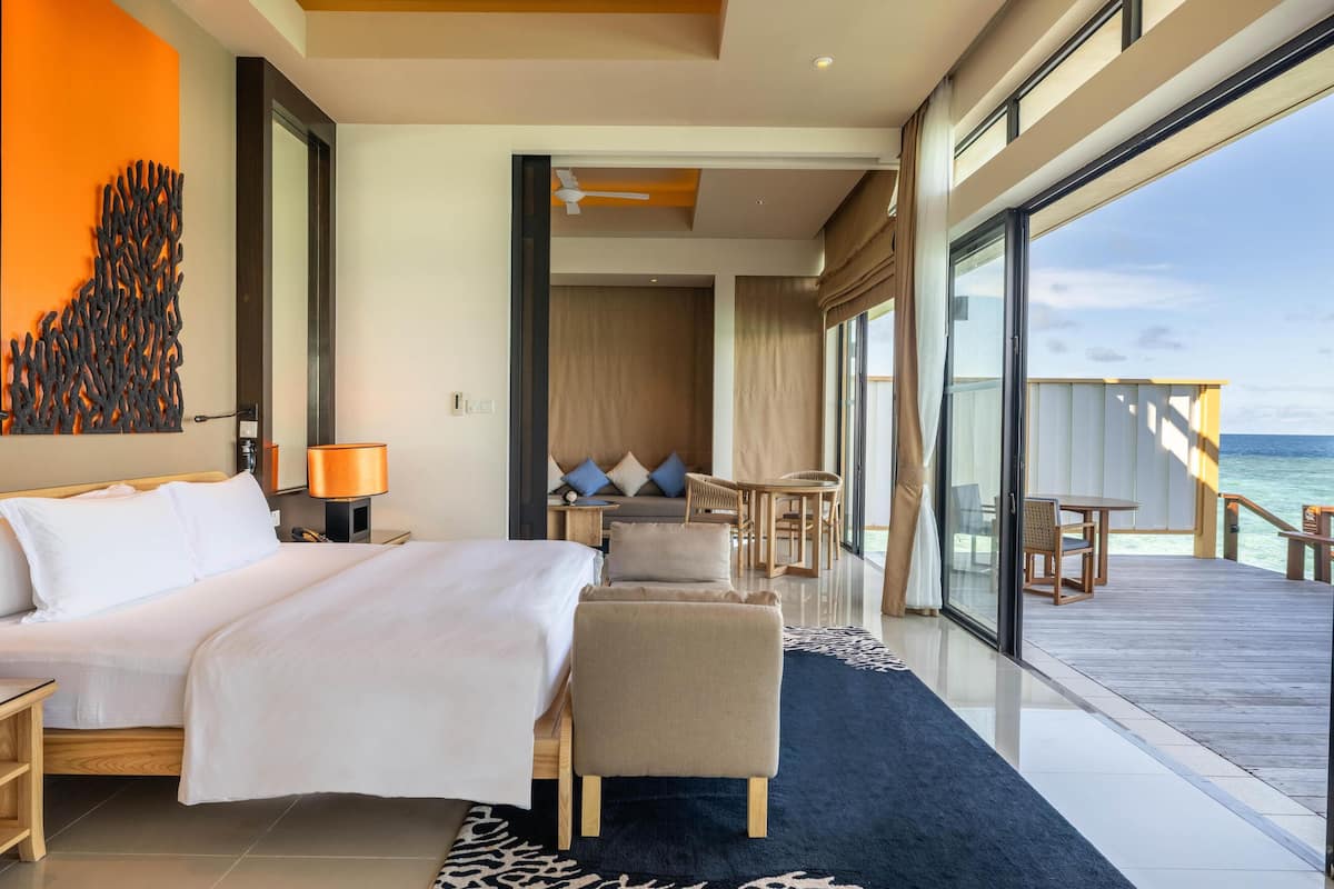 1 bedroom, pillowtop beds, minibar, in-room safe