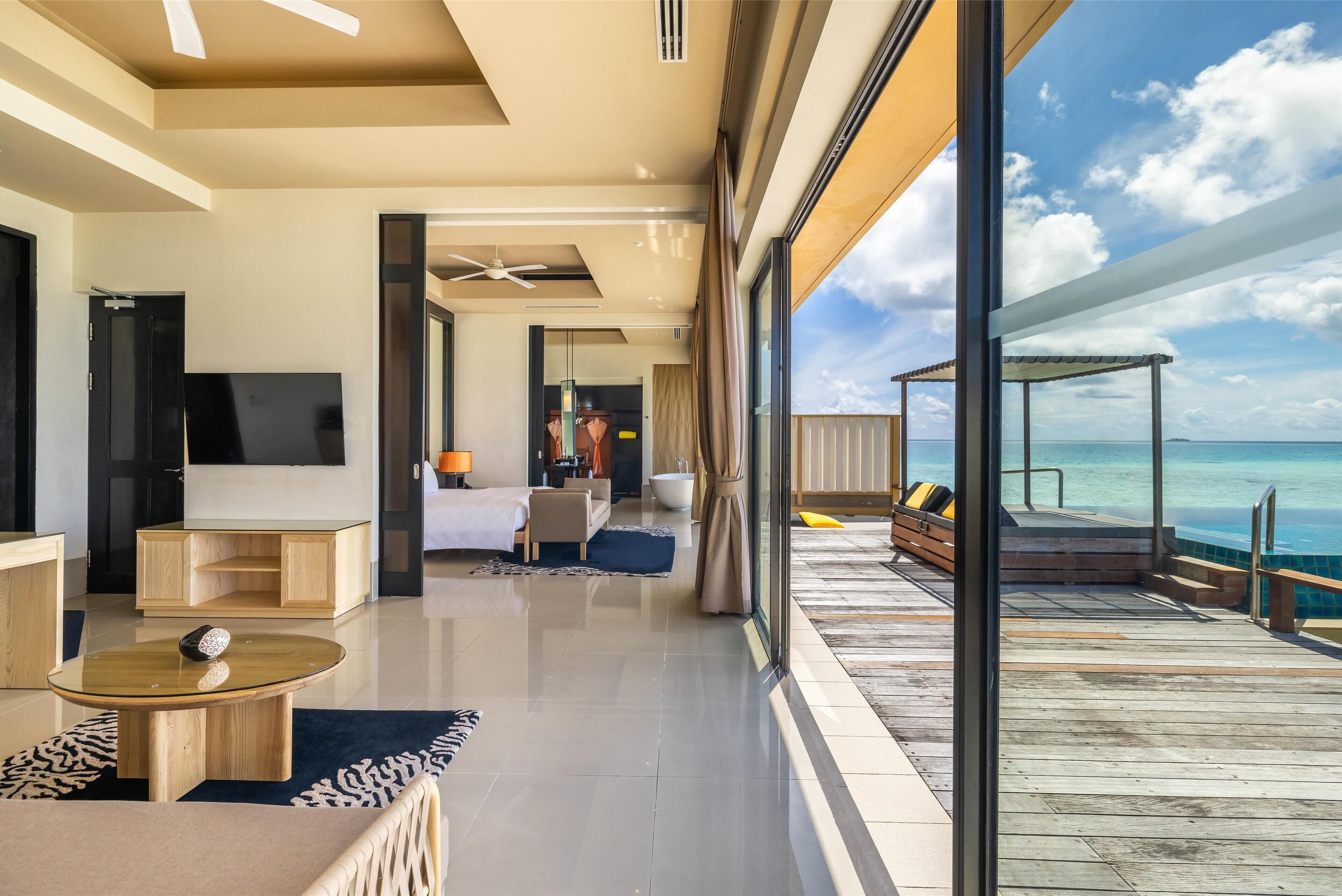 deluxe inocean 2 bedroom infinity pool | 1 bedroom, pillow-top beds, minibar, in-room safe