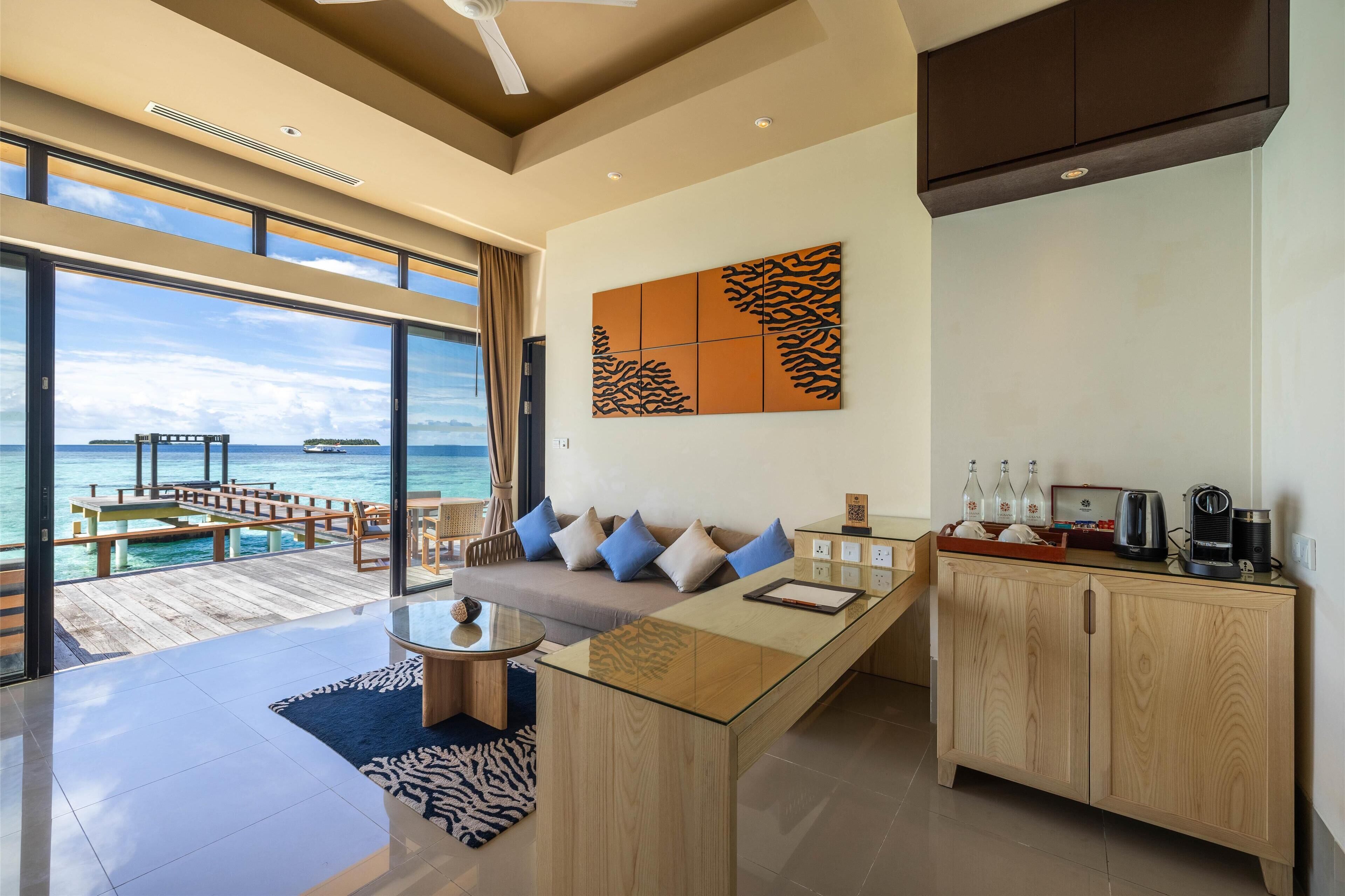 1 bedroom, pillow-top beds, minibar, in-room safe