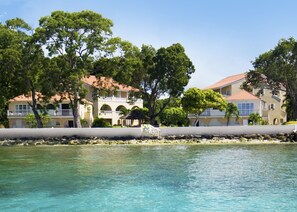 On the beach, sun loungers, beach towels - Divi Heritage Beach Resort - Adults Only (Holetown)