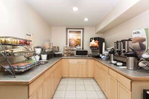 Free daily continental breakfast