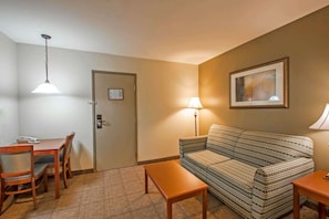 Suite, Non Smoking | Individually decorated, desk, laptop workspace, blackout drapes