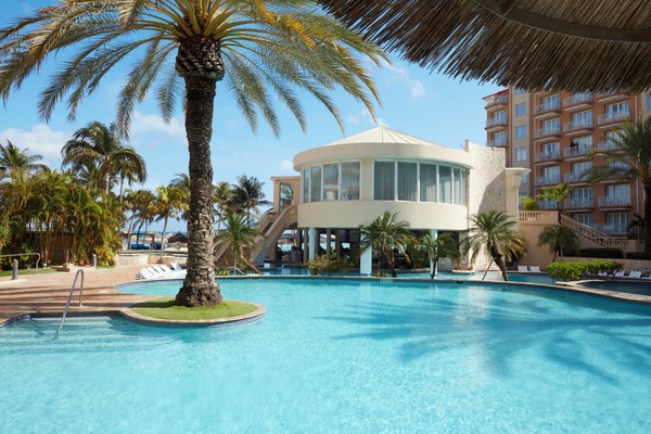 2 outdoor pools, pool umbrellas, sun loungers