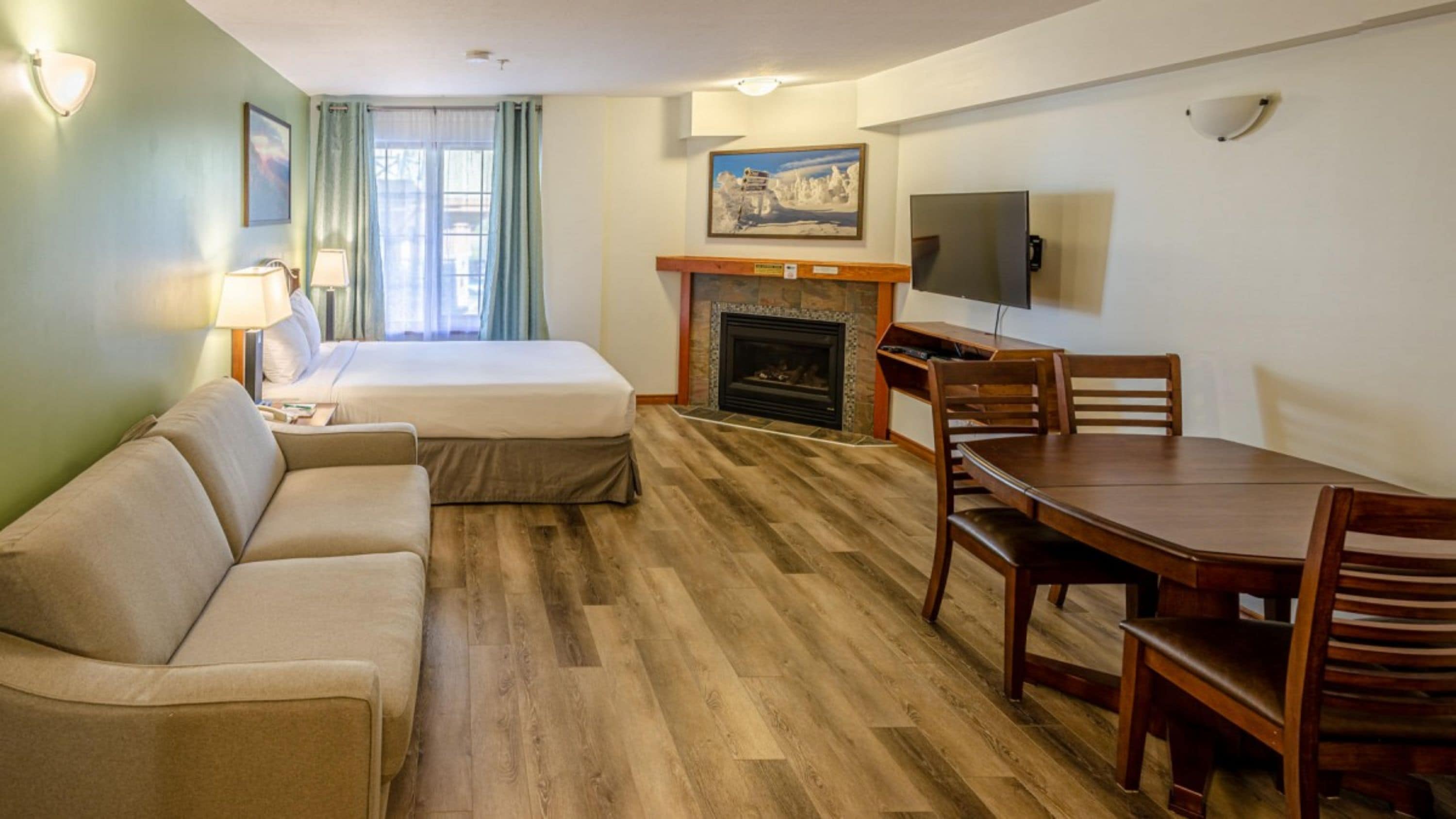 Studio Efficiency Queen | 8 bedrooms, individually decorated, individually furnished