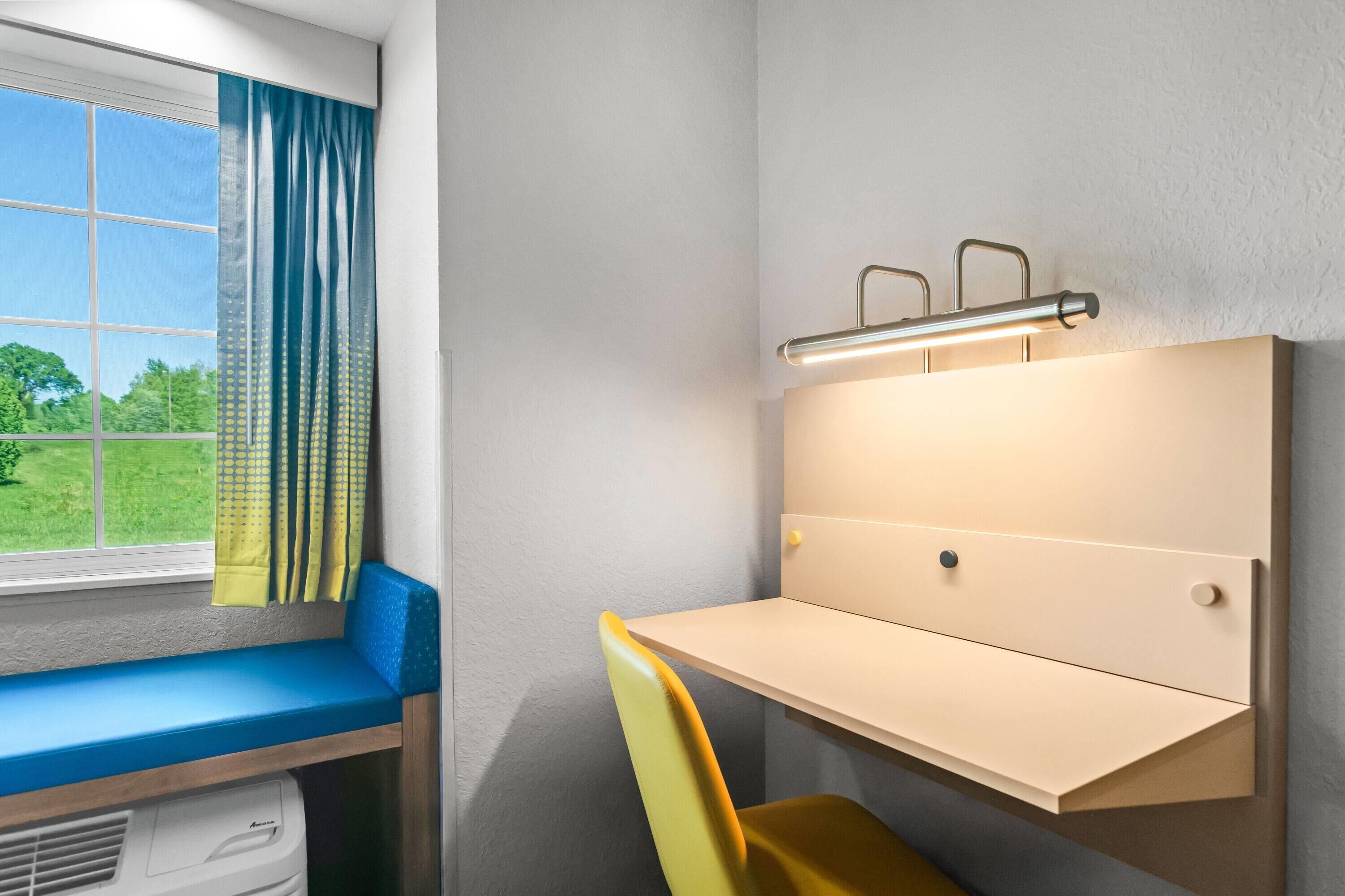 Desk, blackout drapes, free WiFi, bed sheets