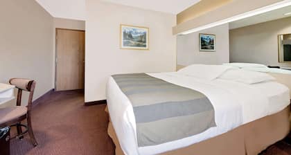 Microtel Inn & Suites by Wyndham Joplin