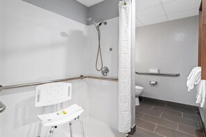 Room, 1 Queen Bed, Accessible, Non Smoking | Accessible bathroom