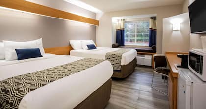 Microtel Inn & Suites by Wyndham Southern Pines / Pinehurst