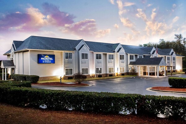 Exterior - Microtel Inn & Suites by Wyndham Southern Pines / Pinehurst (Southern Pines)