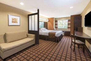 Studiosuite, 1 Queen-Bett, Nichtraucher | Schreibtisch, Verdunkelungsvorhänge, Bügeleisen/Bügelbrett