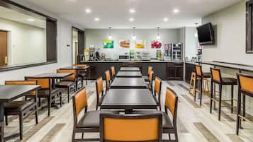 Free daily continental breakfast