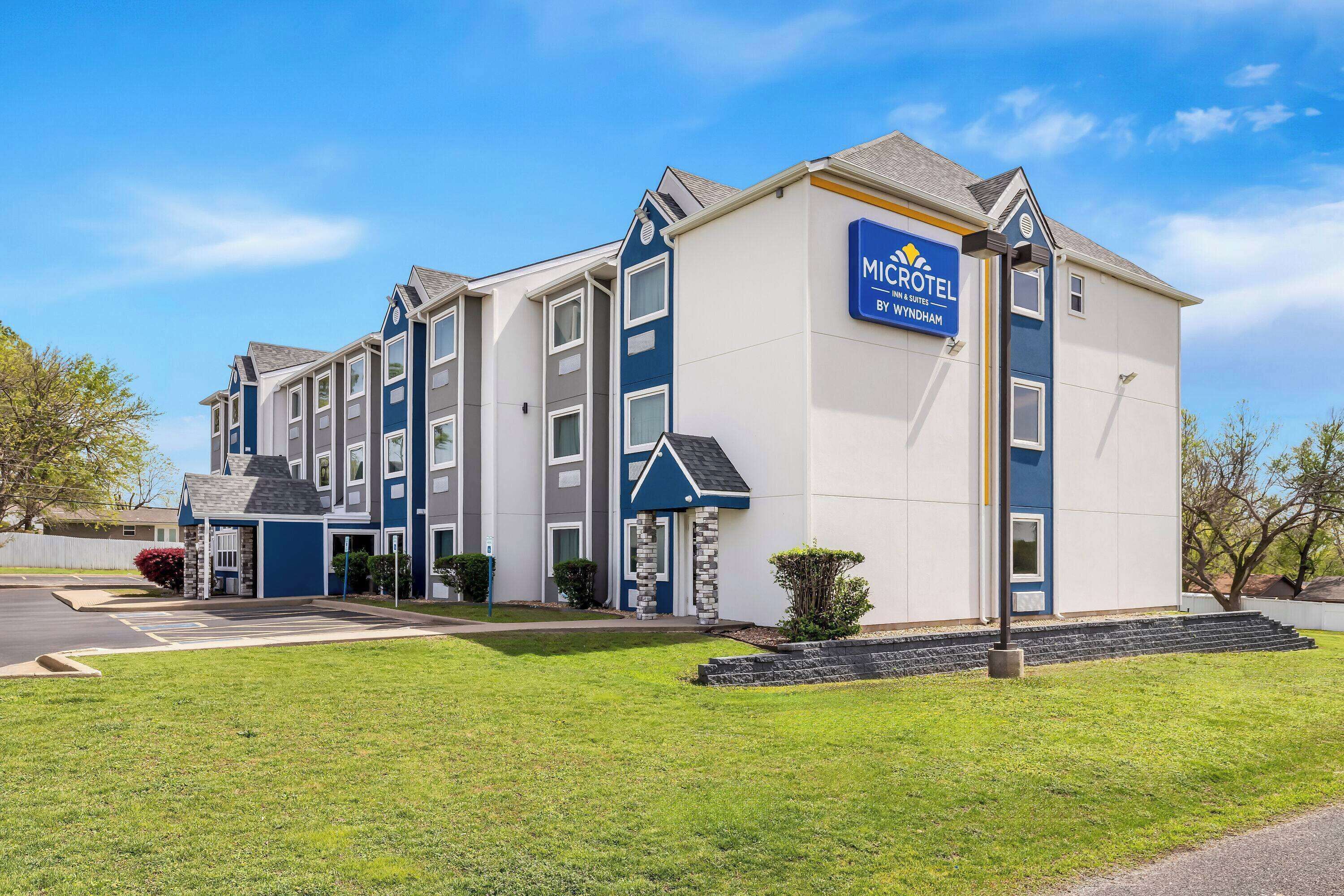 Photo - Microtel Inn & Suites by Wyndham Tulsa - Catoosa Route 66